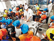 食育教室の様子写真左