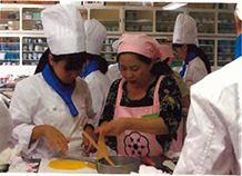 和菓子「からすみ」の実習風景