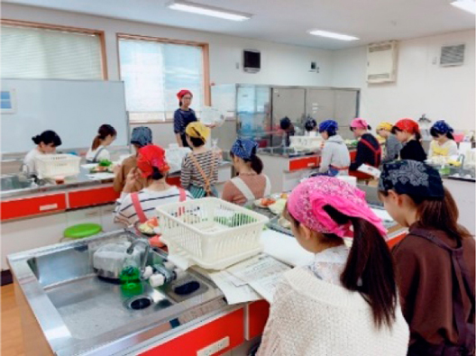 朝食に関する料理教室の様子