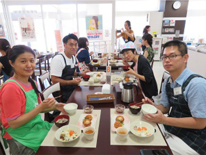 調理後の共食の様子（1回目）