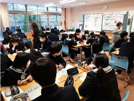 「トリセツ」作成の授業の様子