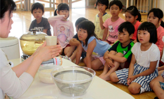 保育所における食育活動(食に関する体験)