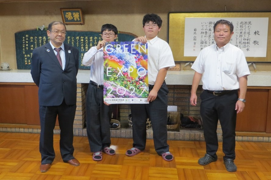 成田西陵高校の校長先生、生徒さんと千葉県拠点参事官