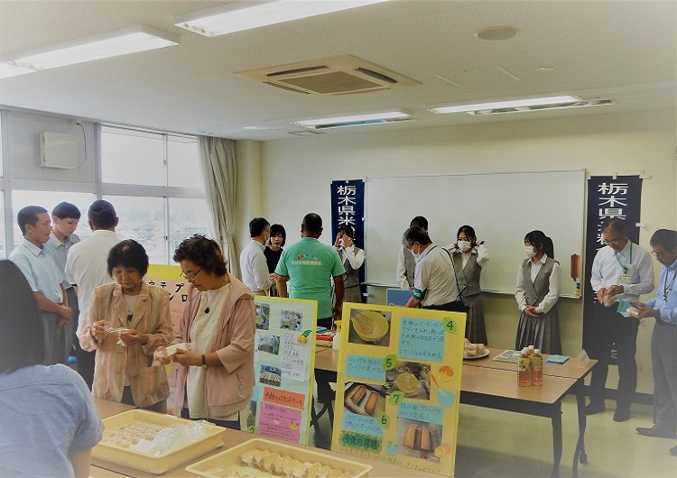 展示会及び試食会の模様