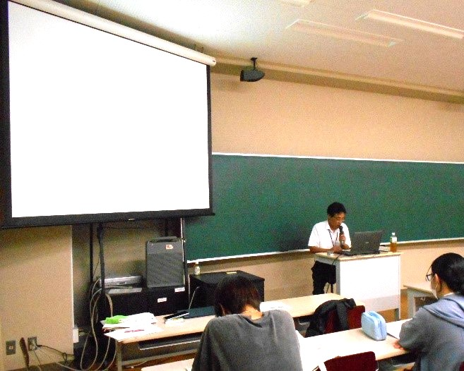 「東大阪大学短期大学部」