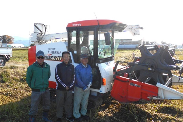 多賀町の特産品「多賀そば」の生産者のようす