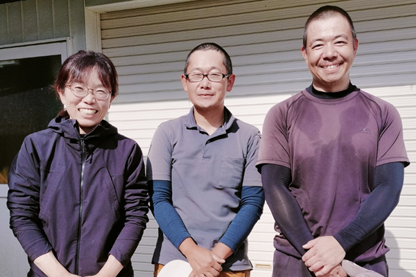 土を探求し花の魅力を発信した生産者のようす