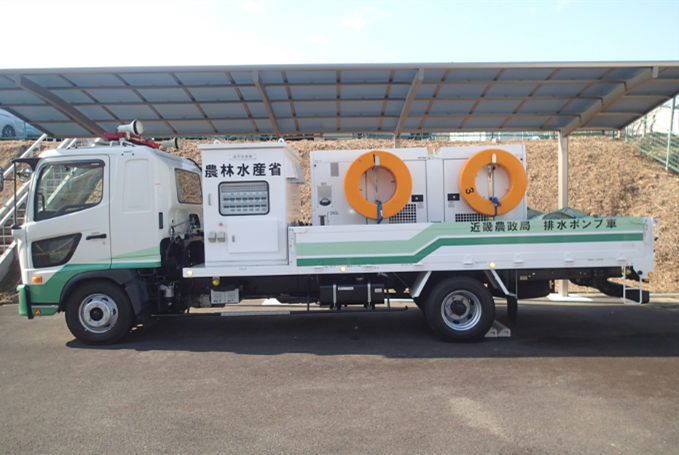 排水ポンプ車