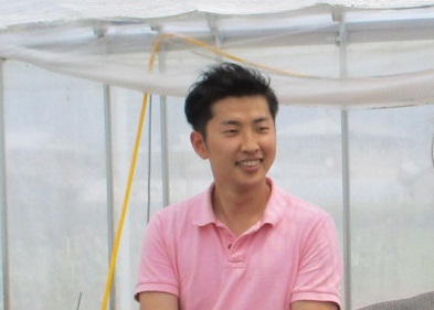 水耕栽培に取り組む新規就農者 小島 敬久さん