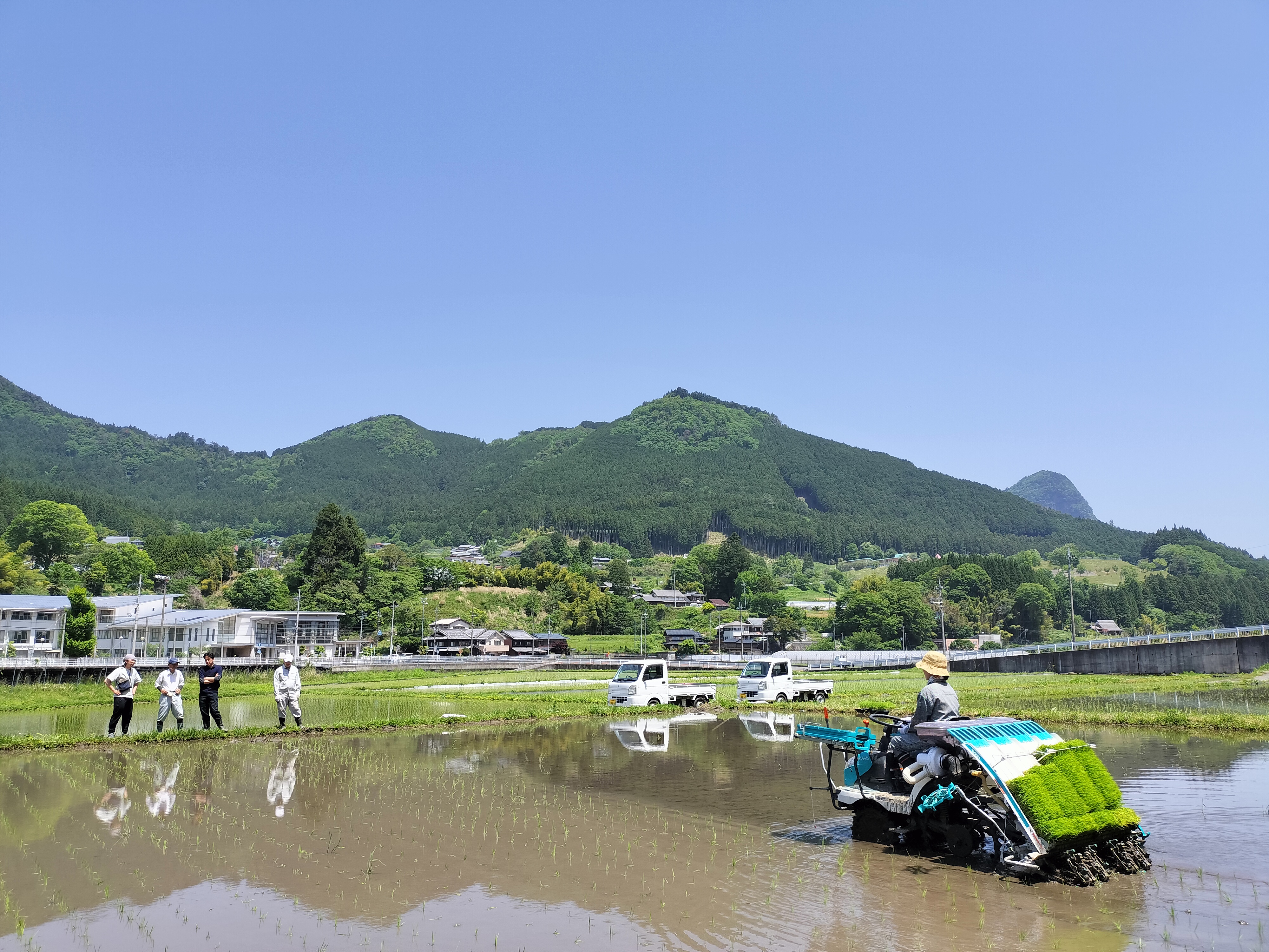 「曽爾こめづくり実習」を通して、農地を守る新たな担い手づくり～一般社団法人曽爾村農林業公社～