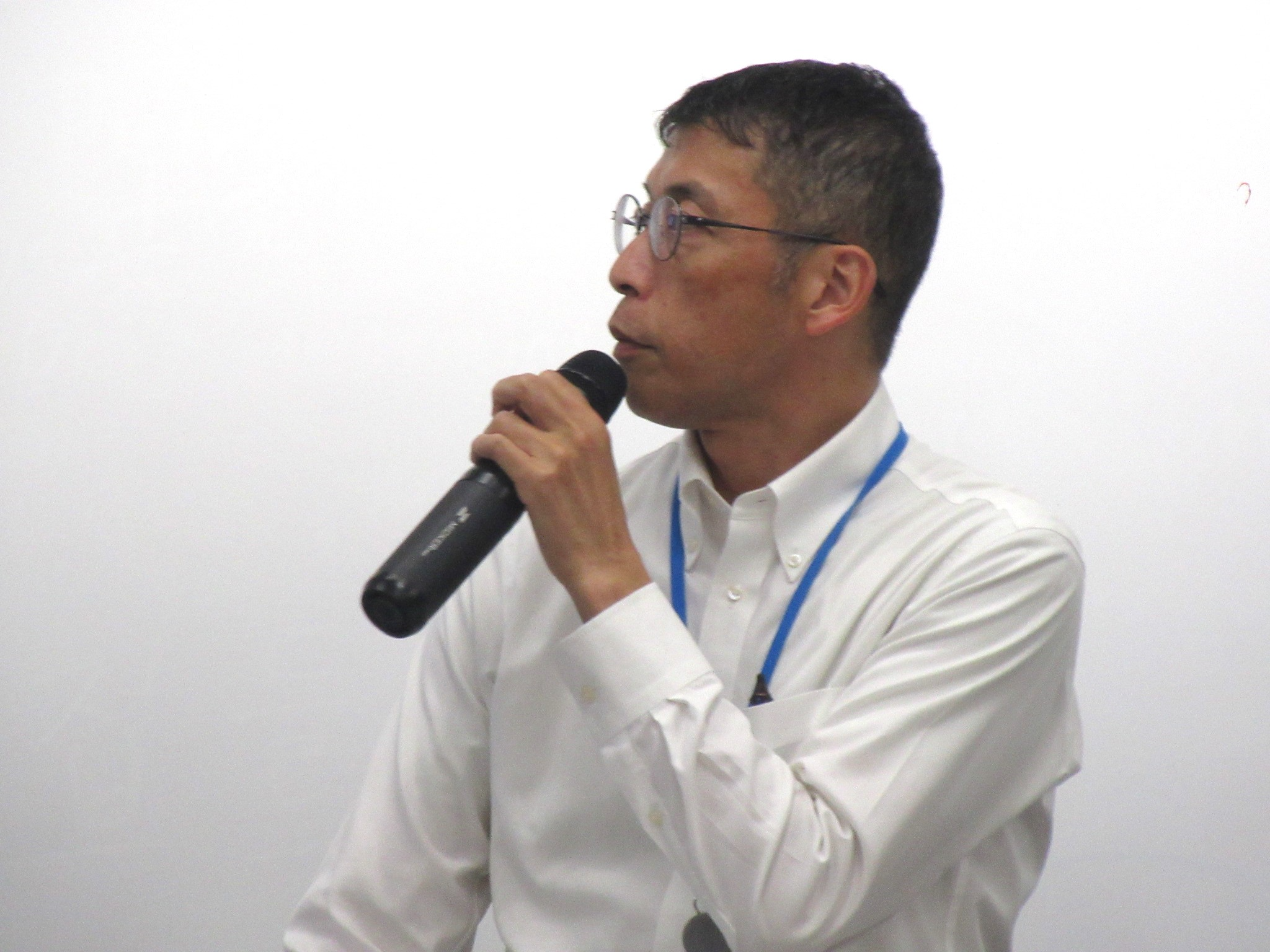 説明する有江地方参事官