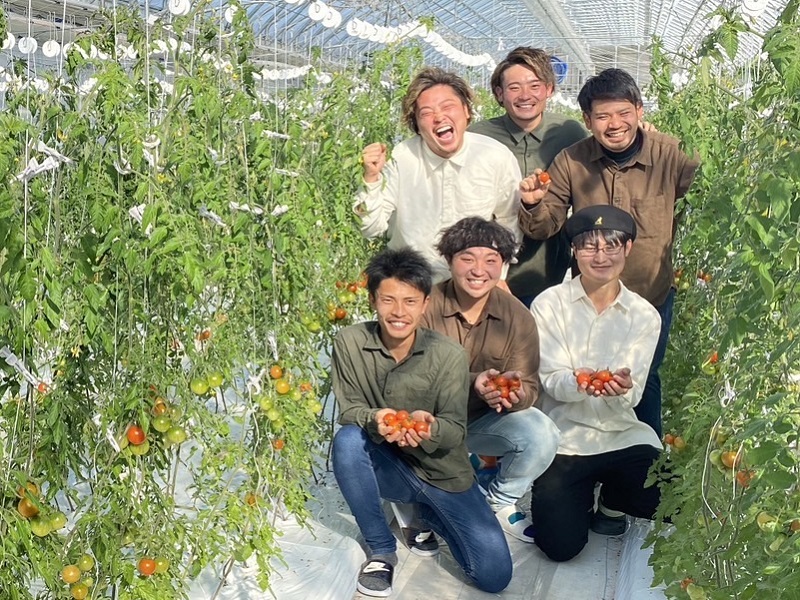 ハウスでの６人