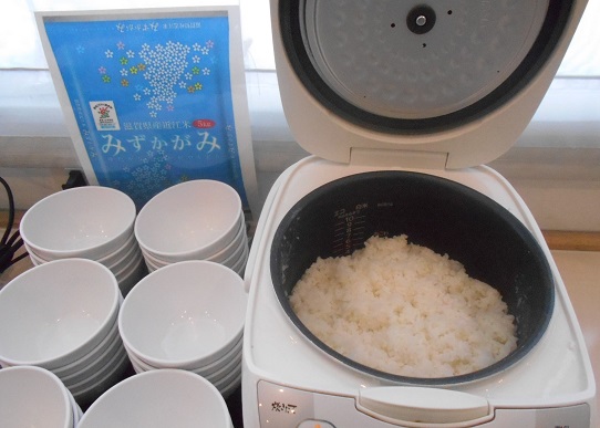 用意されたご飯（みずかがみ）