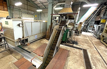 加工場内の様子