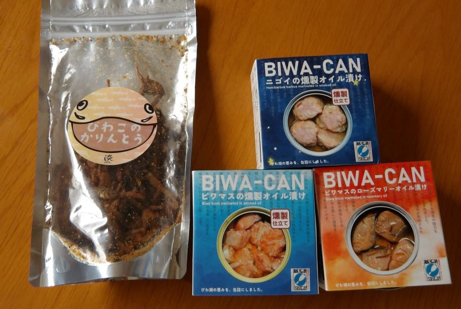 缶詰などの湖魚を使った加工品