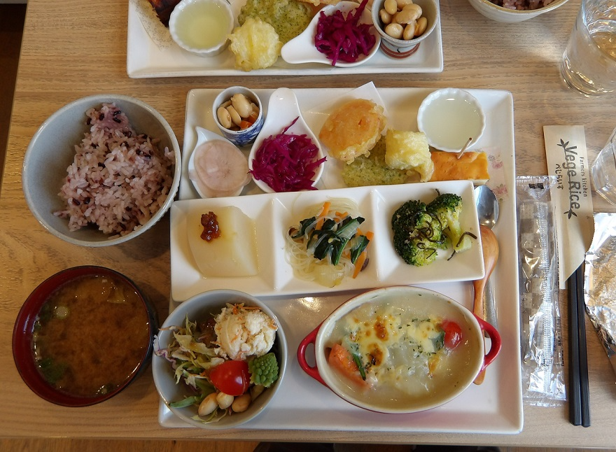 採れたての野菜を使った料理