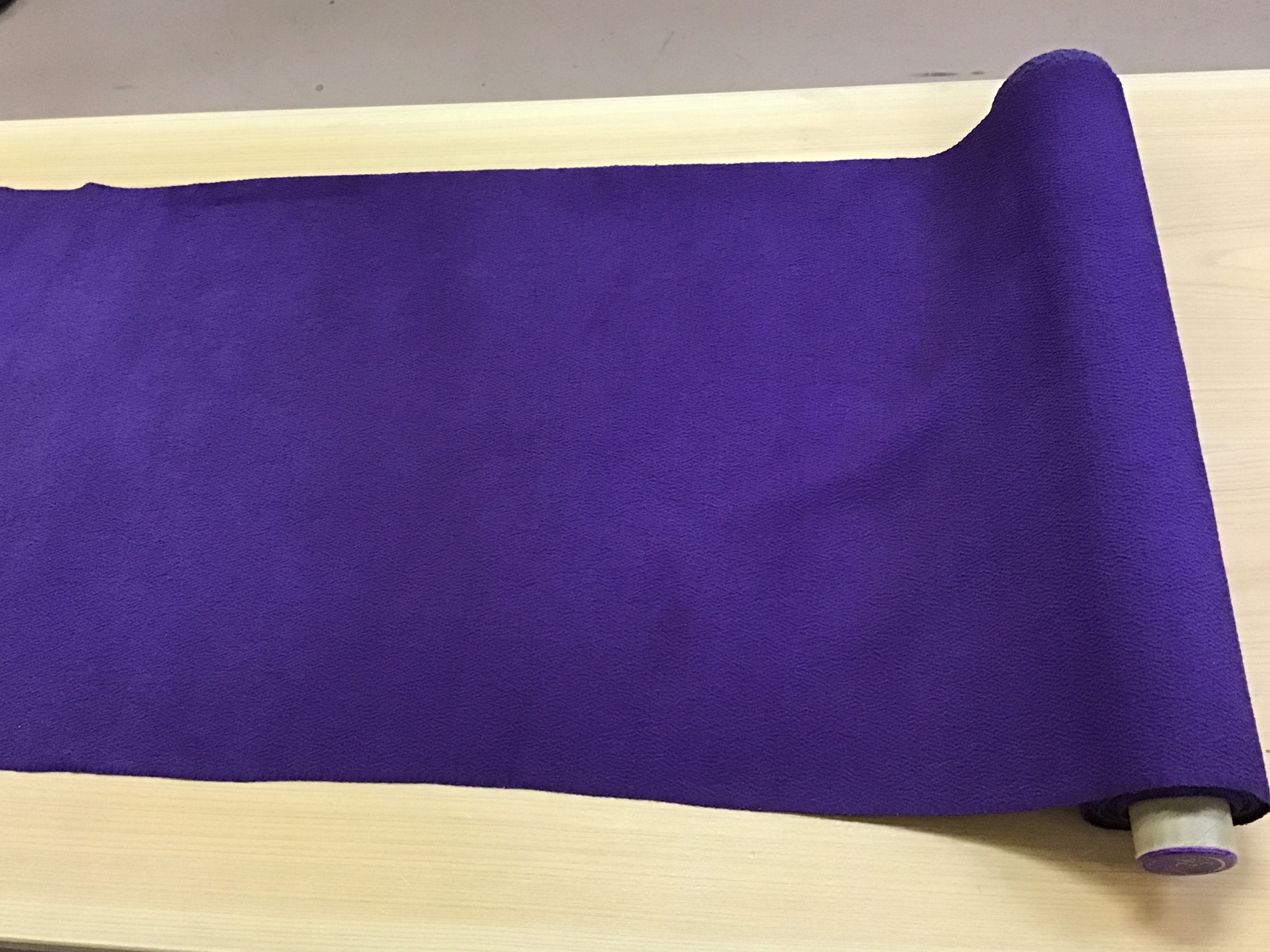 紫根から染めた絹織物