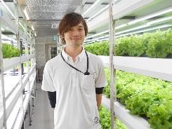 取材の対応をいただいたはぴねすファーム職員の西内崇人さん