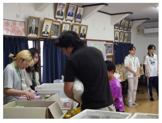 大学生から配布