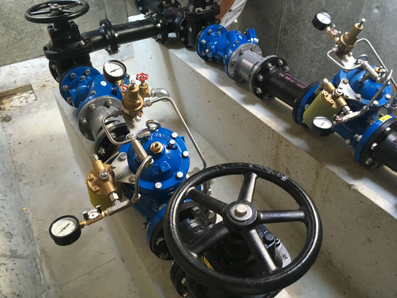 「矢護仁屋支線水路」通水試験