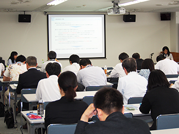 5月31日報告会全体写真