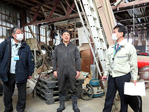 吉田代表(中央)との意見交換