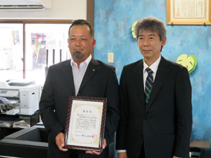 米田代表(左)と木村地方参事官