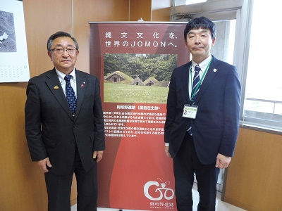 二人並んで撮影