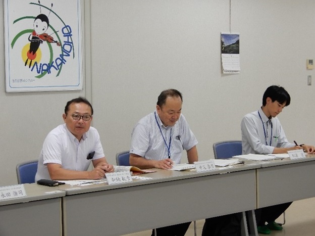 説明する加納地方参事官