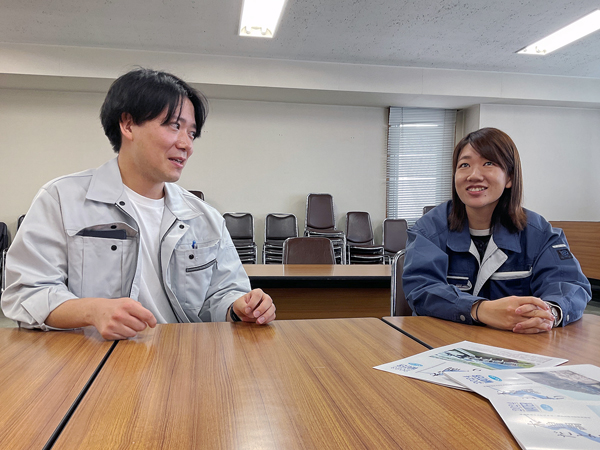 吉田さん（左）と岡さん