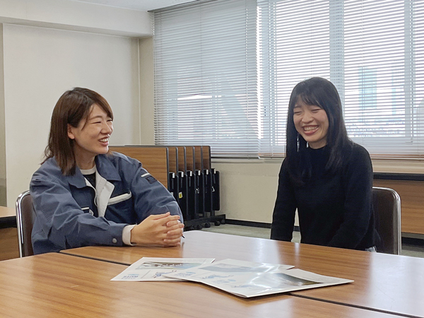 岡さん（左）と佐藤さん